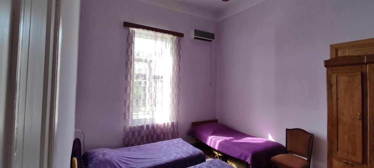 Guest House Tall Rooms Sugdidi Exterior foto