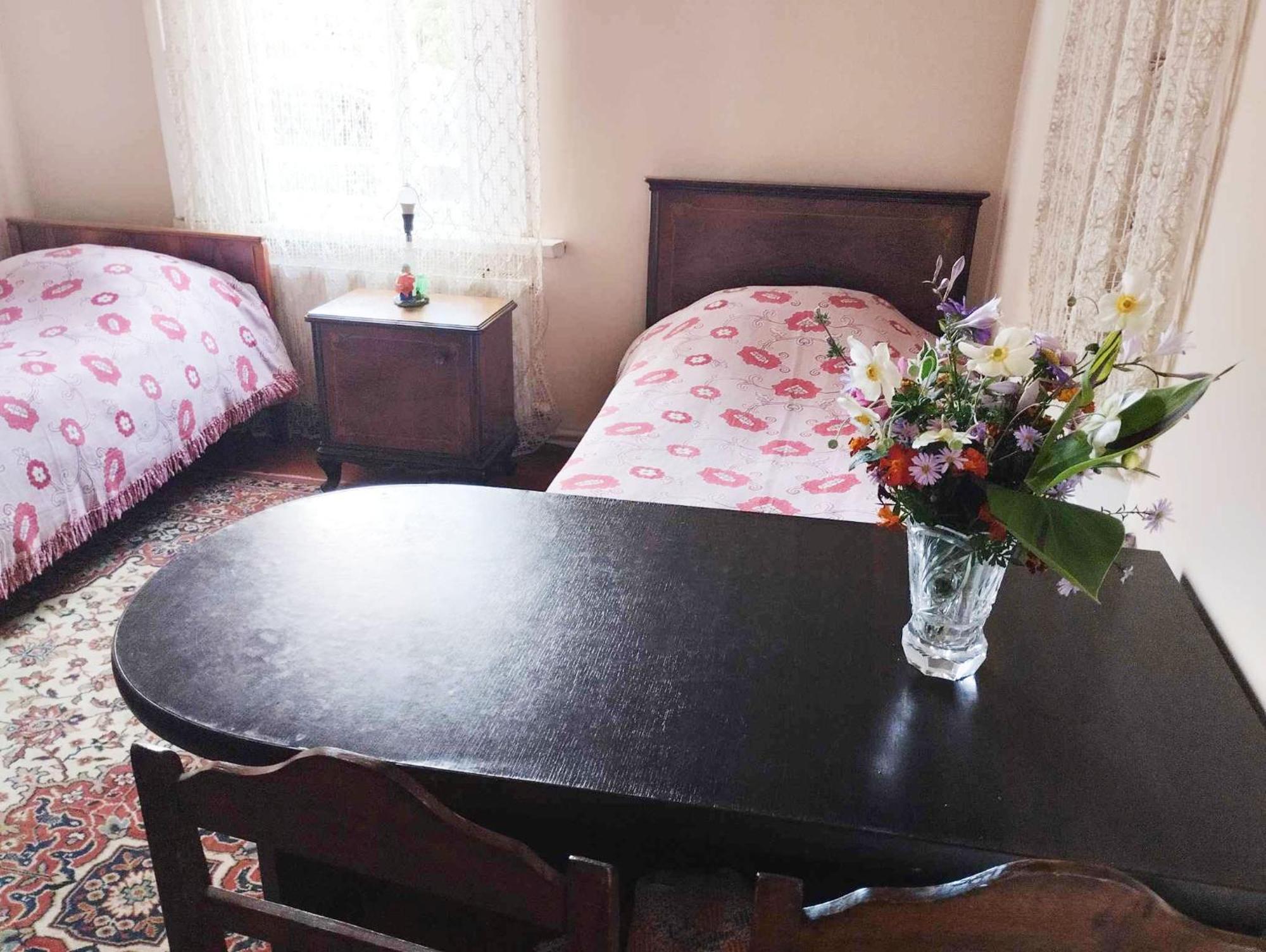 Guest House Tall Rooms Sugdidi Exterior foto
