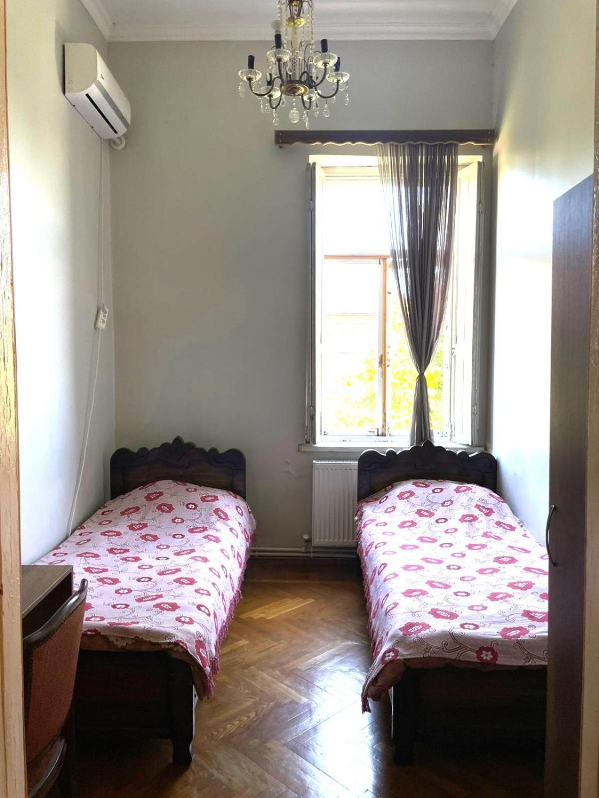 Guest House Tall Rooms Sugdidi Exterior foto